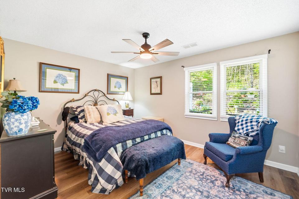 Photo #17: 304 Arbor Terrace