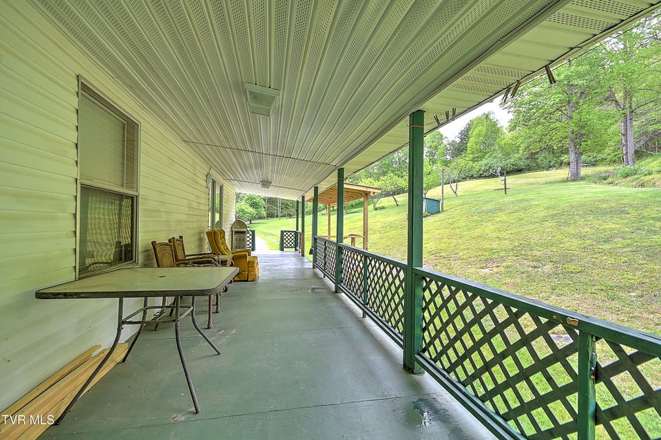 Photo #4: 903 Flatwoods Road