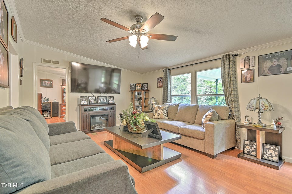 Photo #6: 903 Flatwoods Road