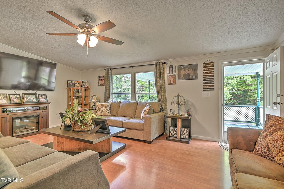 Photo #7: 903 Flatwoods Road