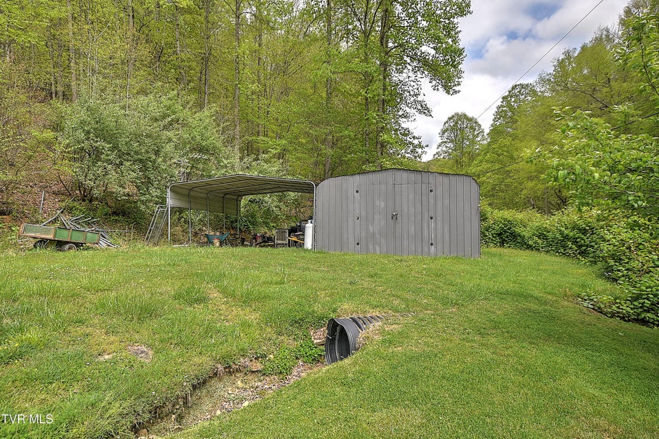 Photo #36: 903 Flatwoods Road