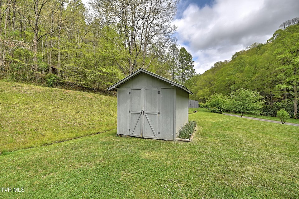 Photo #38: 903 Flatwoods Road