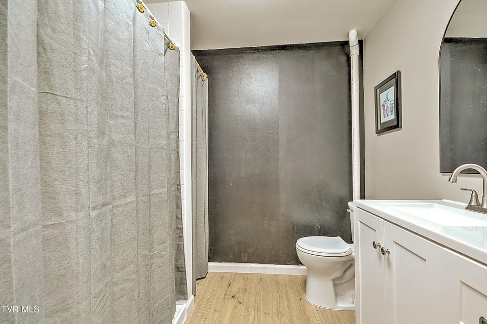 Photo #30: 257 Mockingbird Lane