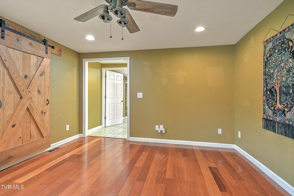 Photo #8: 257 Mockingbird Lane