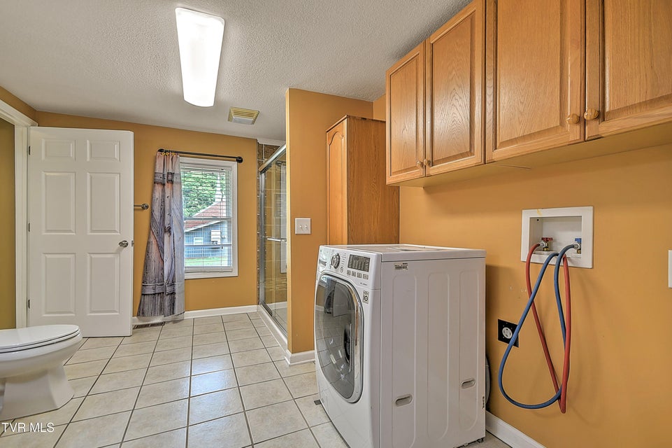 Photo #12: 257 Mockingbird Lane