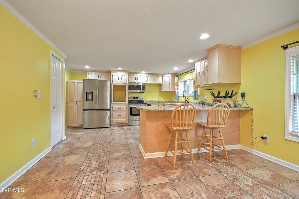 Photo #4: 257 Mockingbird Lane