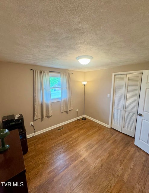 Photo #8: 138 Richard Street