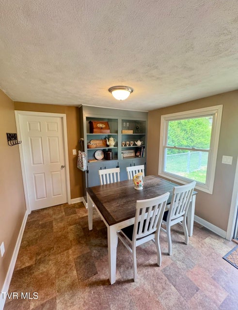 Photo #17: 138 Richard Street