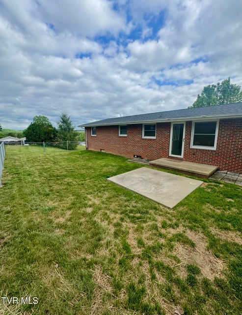 Photo #20: 138 Richard Street