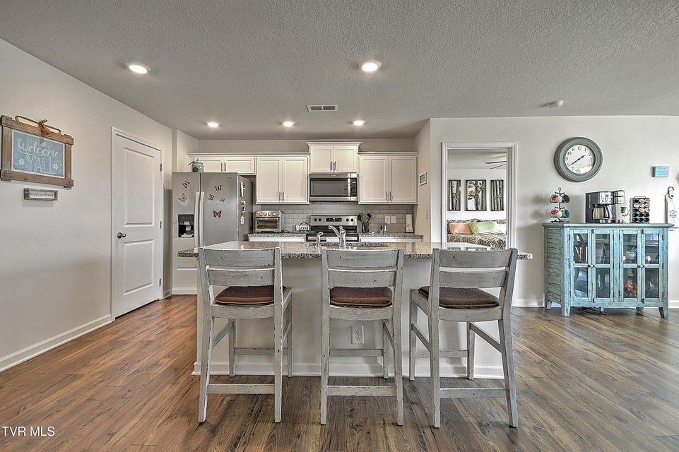 Photo #13: 3132 Phillips Way