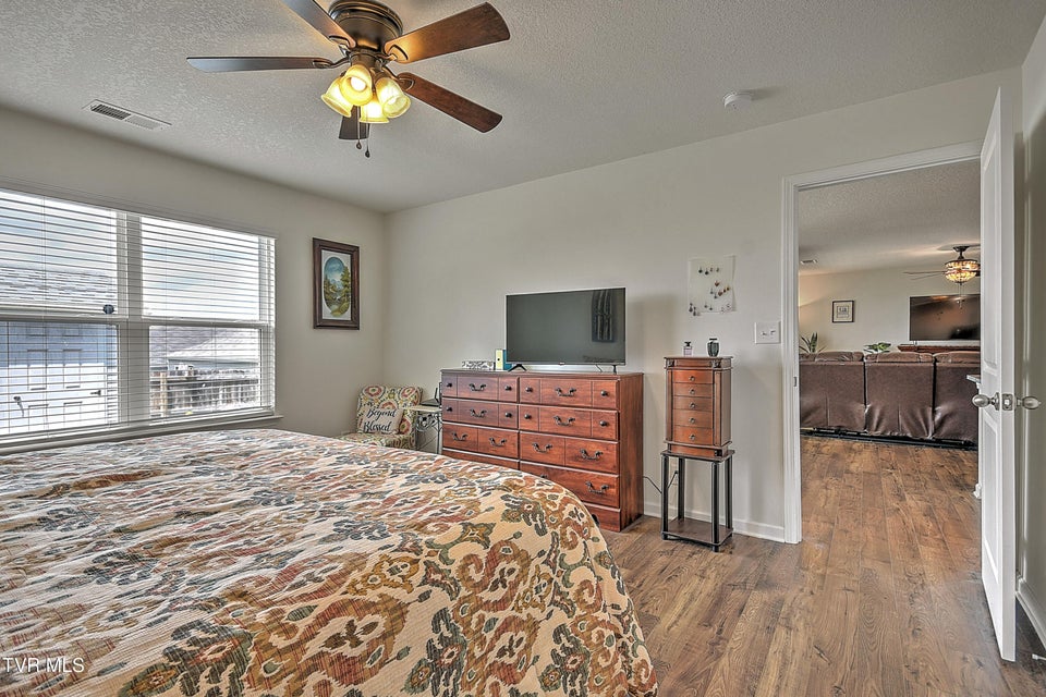 Photo #23: 3132 Phillips Way