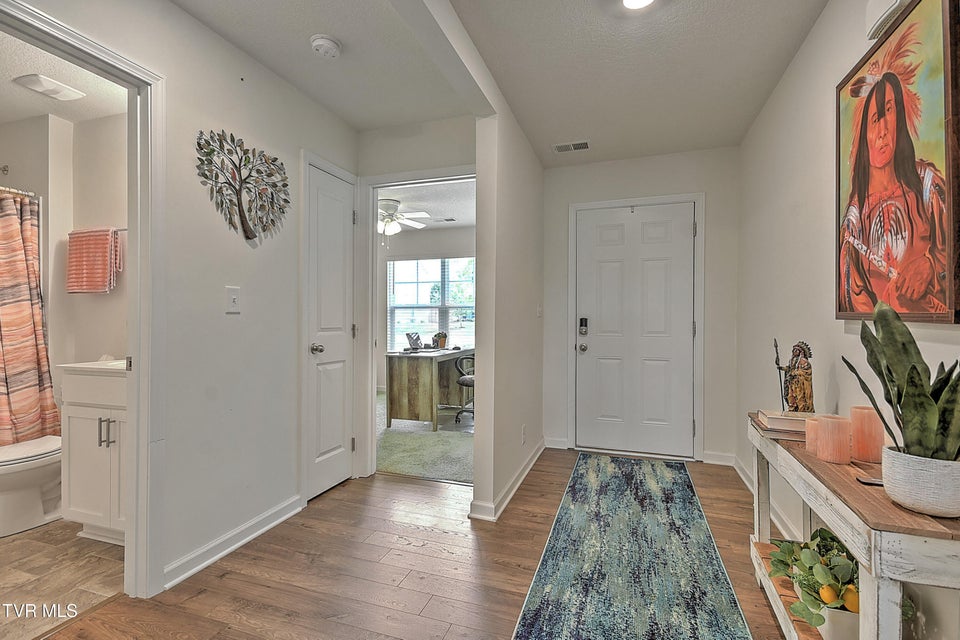 Photo #7: 3132 Phillips Way