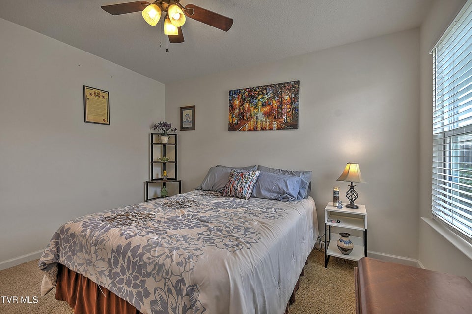 Photo #32: 3132 Phillips Way