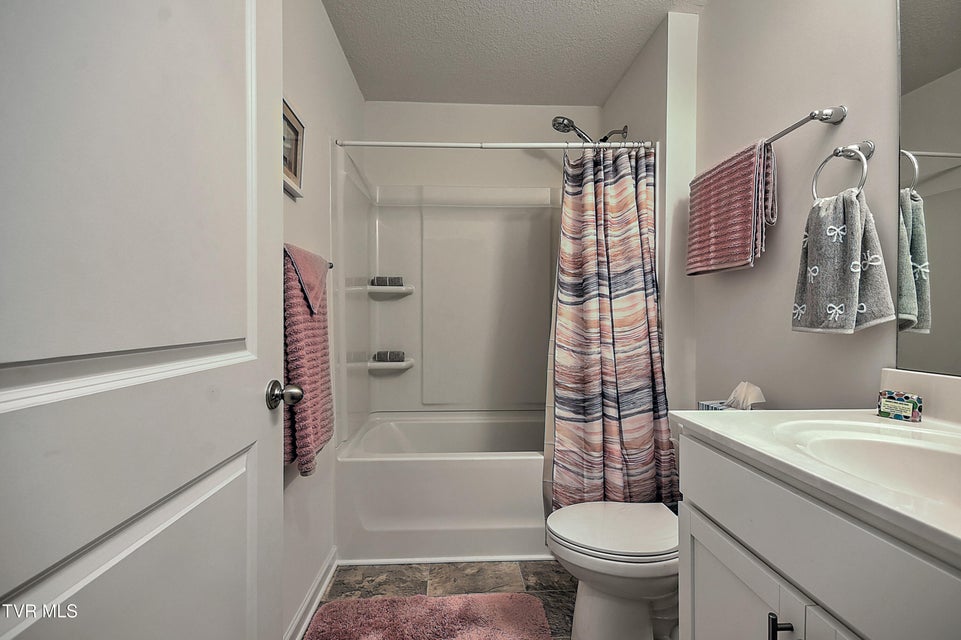 Photo #33: 3132 Phillips Way