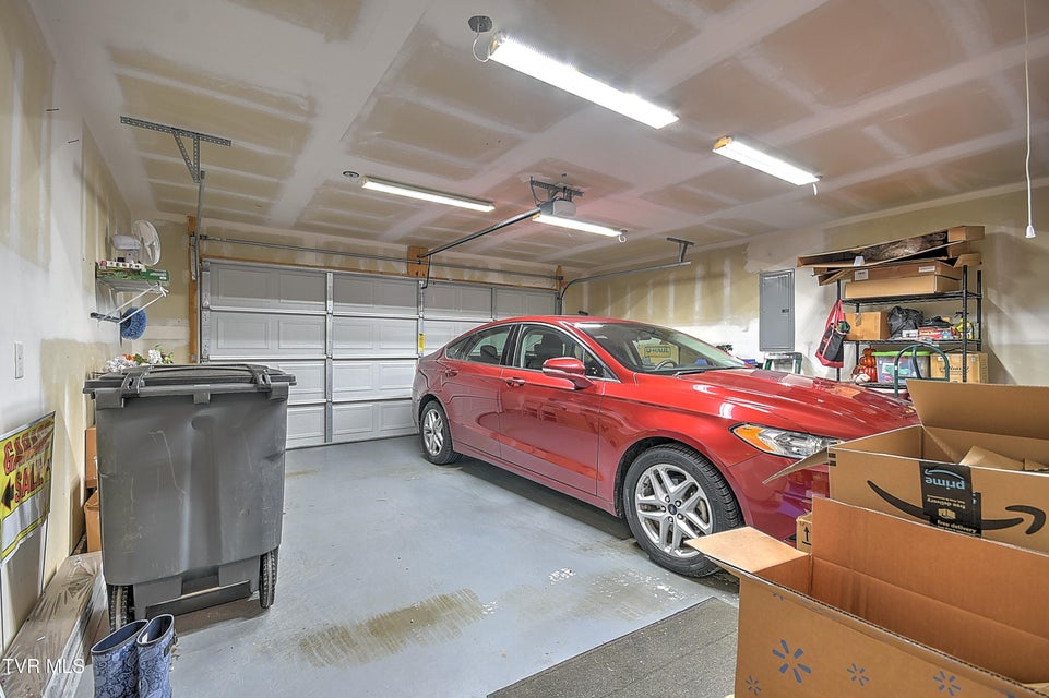 Photo #37: 3132 Phillips Way