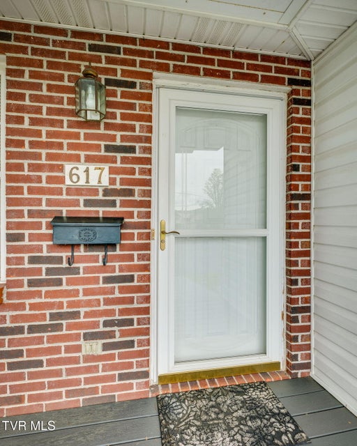 Photo #5: 617 Race Street