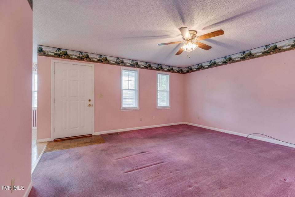 Photo #7: 617 Race Street