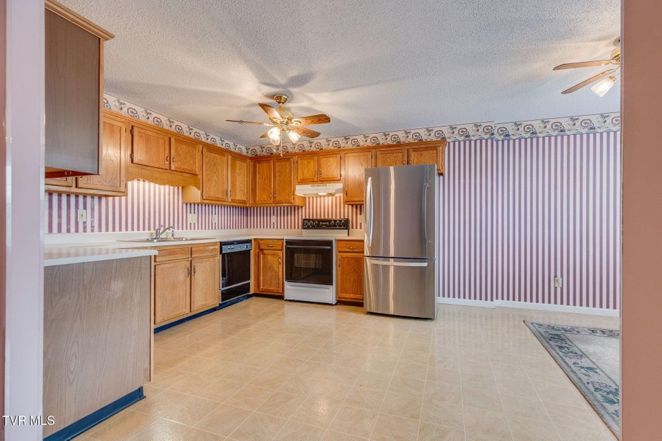 Photo #9: 617 Race Street