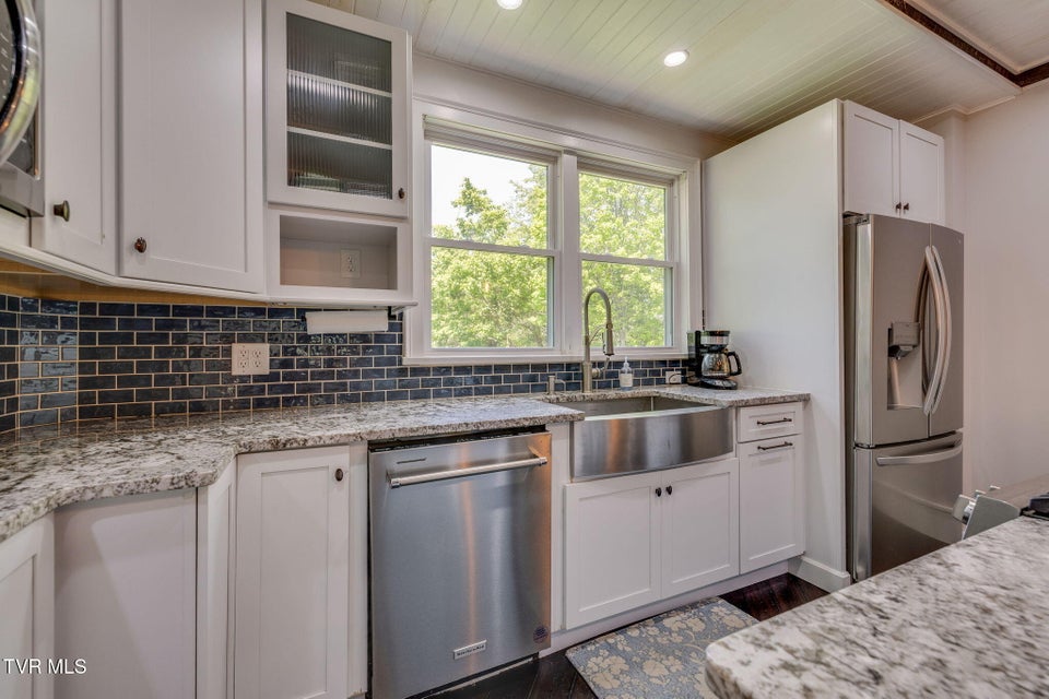 Photo #18: 1360 Cora Lane