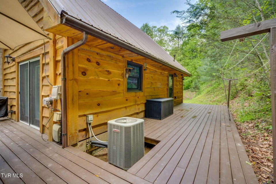 Photo #31: 556 Underwood Springs Branch Road