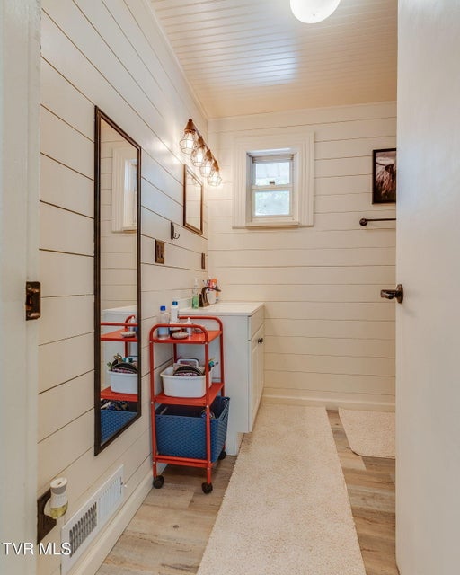 Photo #16: 4320 Reservoir Road