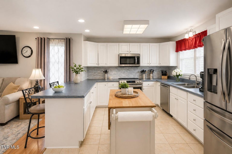 Photo #8: 404 Charleston Street