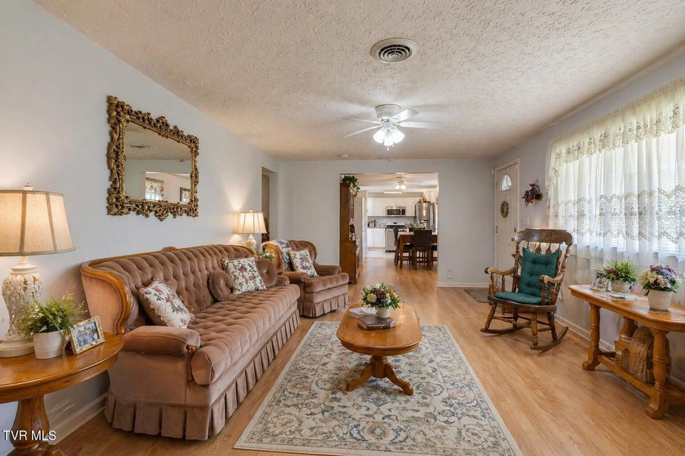 Photo #7: 404 Charleston Street