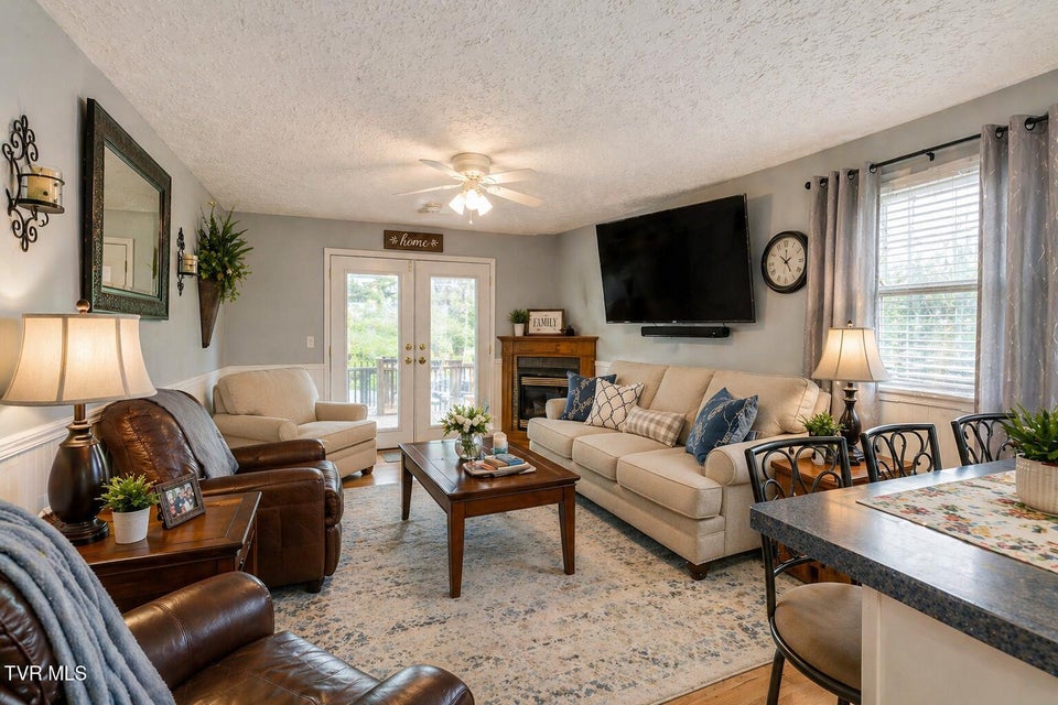 Photo #14: 404 Charleston Street