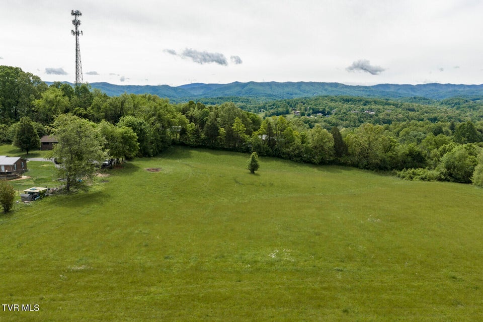 Photo #16: 0 Sunny View Court