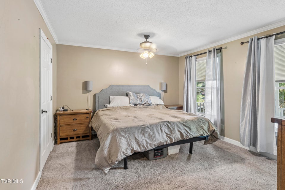 Photo #21: 802 Chestnut Avenue