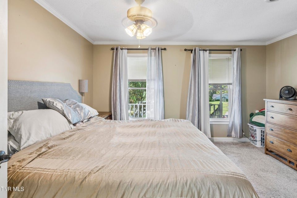 Photo #23: 802 Chestnut Avenue