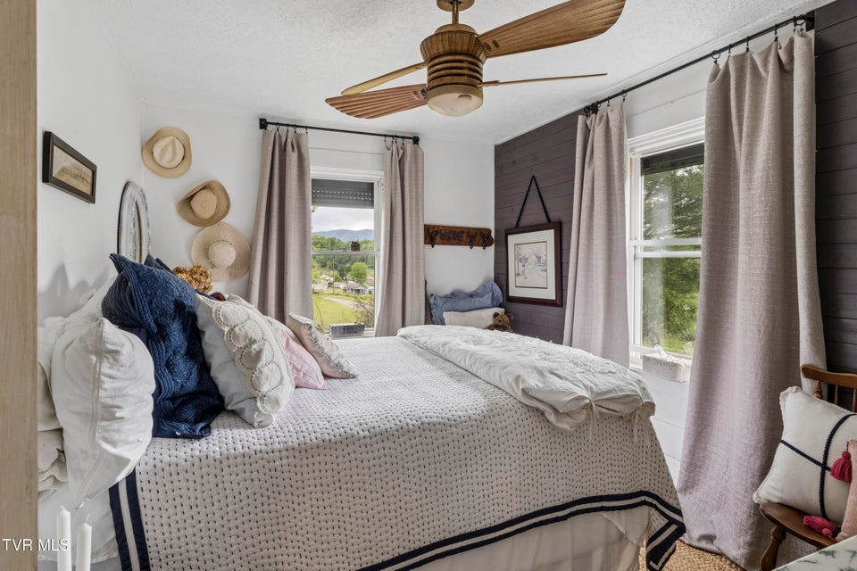 Photo #20: 278 Old Butler 