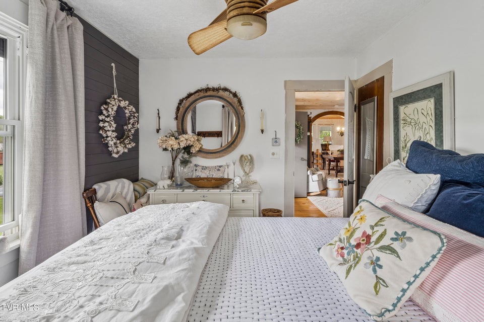 Photo #21: 278 Old Butler 