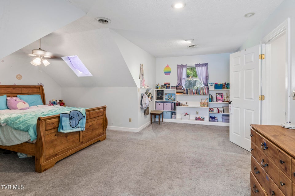 Photo #34: 802 Chestnut Avenue