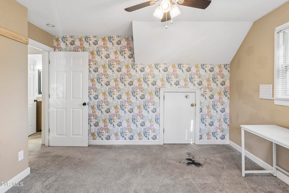 Photo #42: 802 Chestnut Avenue