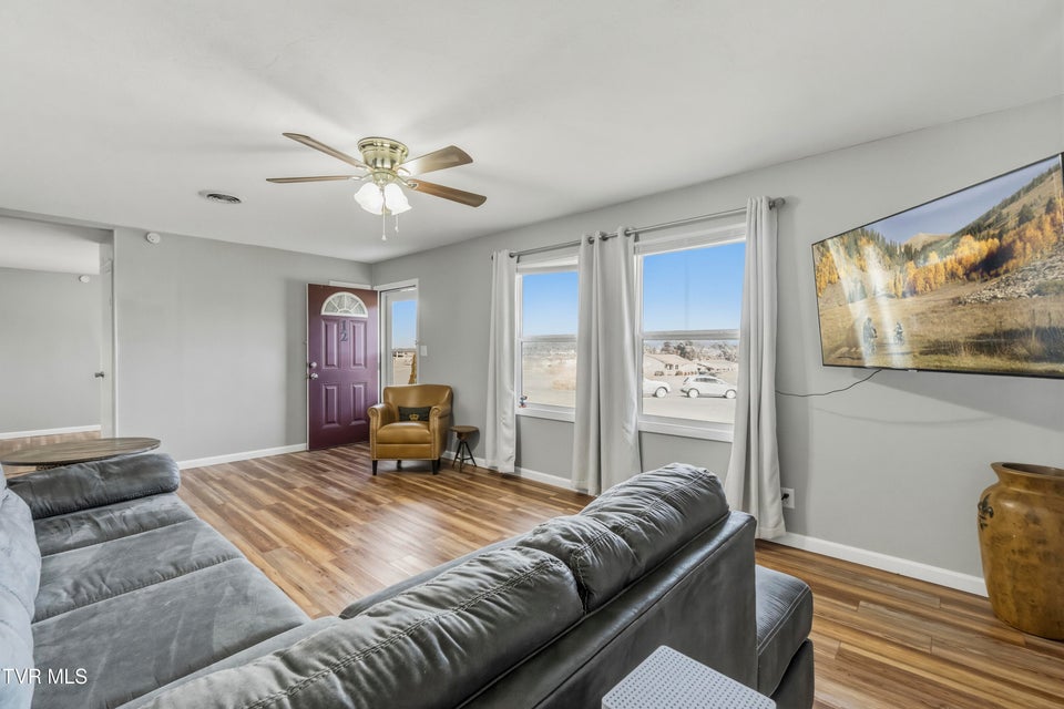 Photo #4: 12 Lorraine Street