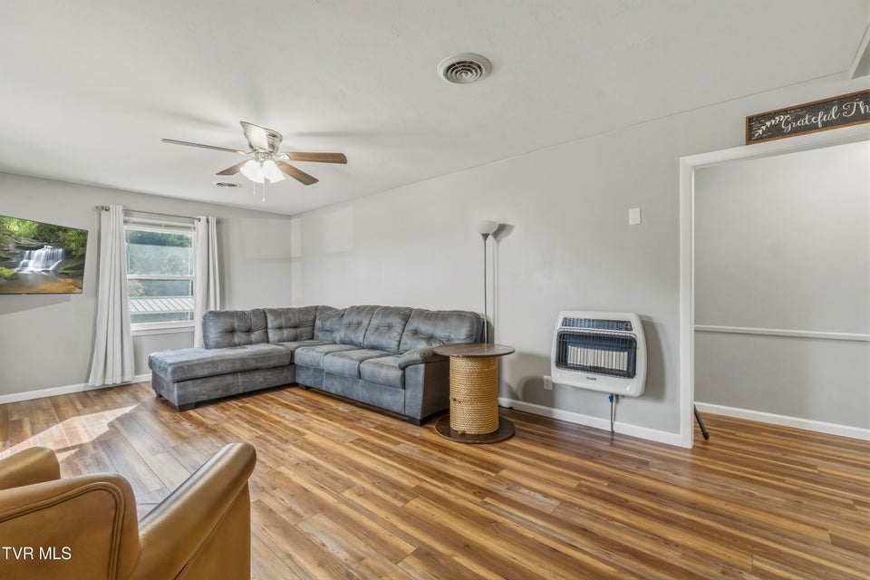 Photo #3: 12 Lorraine Street