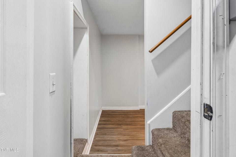 Photo #44: 802 Chestnut Avenue