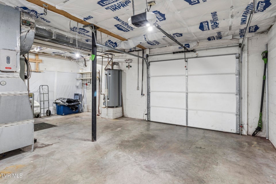 Photo #48: 802 Chestnut Avenue