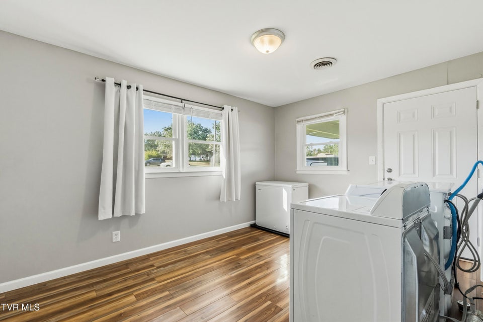 Photo #8: 12 Lorraine Street