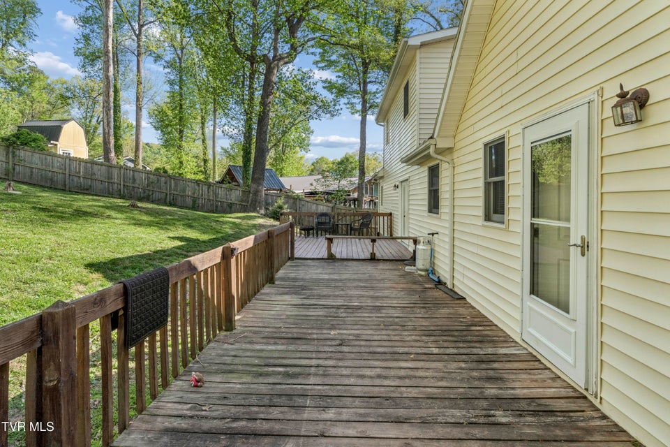 Photo #52: 802 Chestnut Avenue