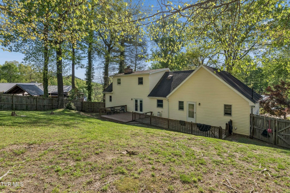 Photo #56: 802 Chestnut Avenue