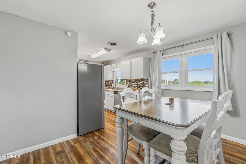 Photo #20: 12 Lorraine Street