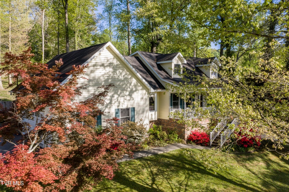 Photo #79: 802 Chestnut Avenue