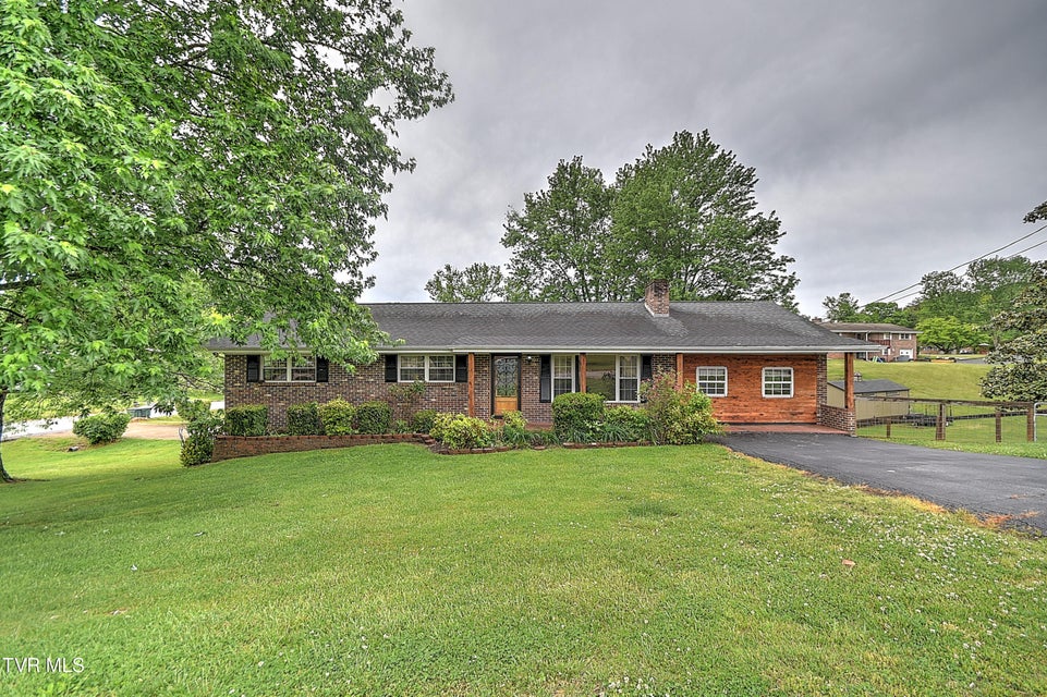 Photo #2: 101 Garden Circle