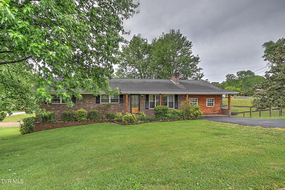 Photo #3: 101 Garden Circle