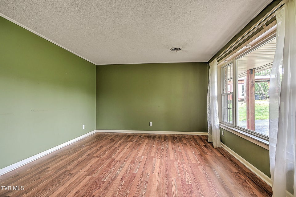 Photo #4: 101 Garden Circle