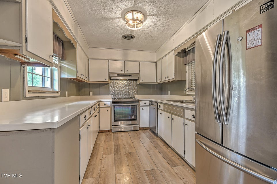 Photo #10: 101 Garden Circle