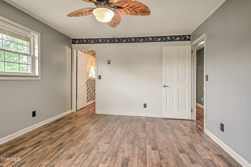 Photo #26: 101 Garden Circle