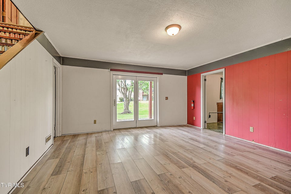 Photo #28: 101 Garden Circle